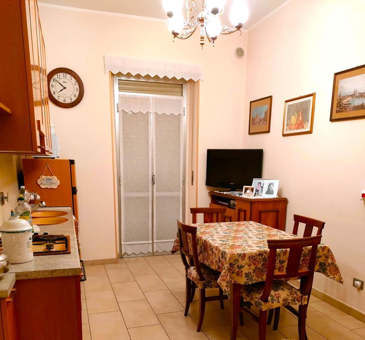 Apartamento A Casa Di Anri Turín Exterior foto
